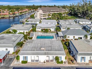 9718 HERNANDO COURT, BRADENTON, FL 34210