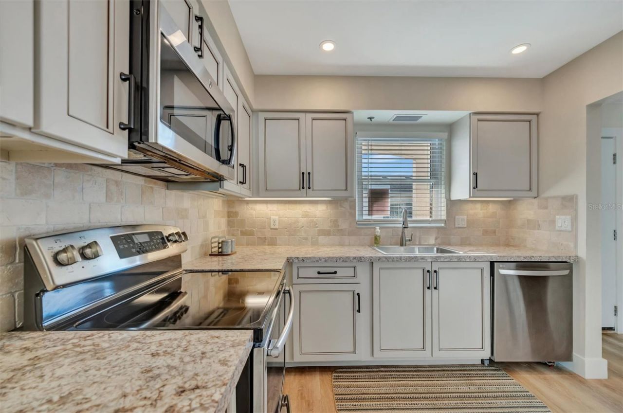 9718 Hernando Court, Bradenton, FL 34210 Photo