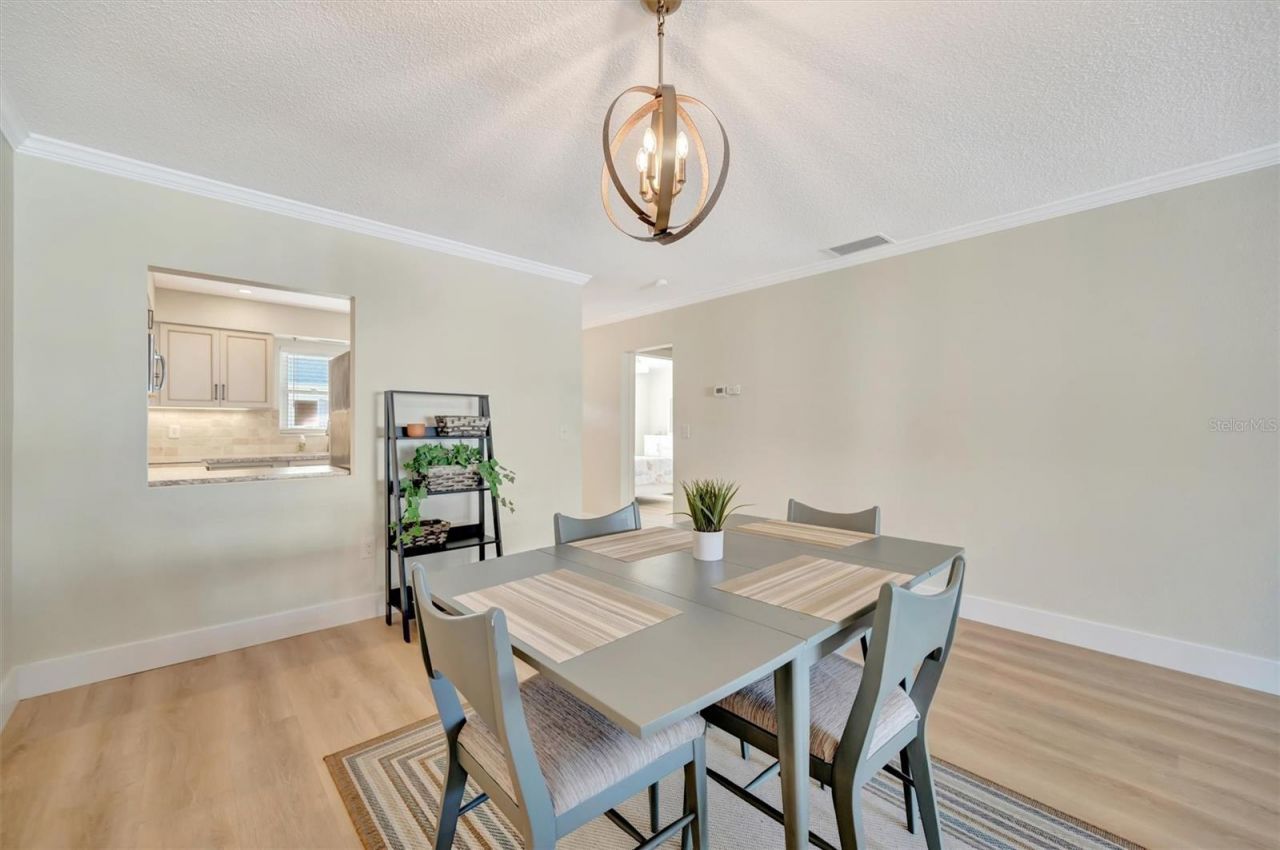 9718 Hernando Court, Bradenton, FL 34210 Photo