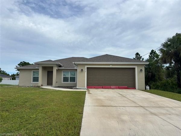 2614 27th ST W, LEHIGH ACRES, FL 33971