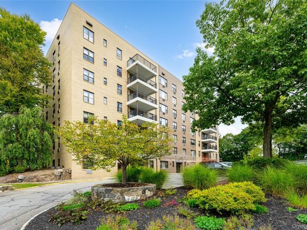 25 Stewart Place, Unit 514, Mount Kisco, NY 10549