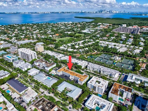 240 Galen Dr, Unit 207, Key Biscayne, FL 33149