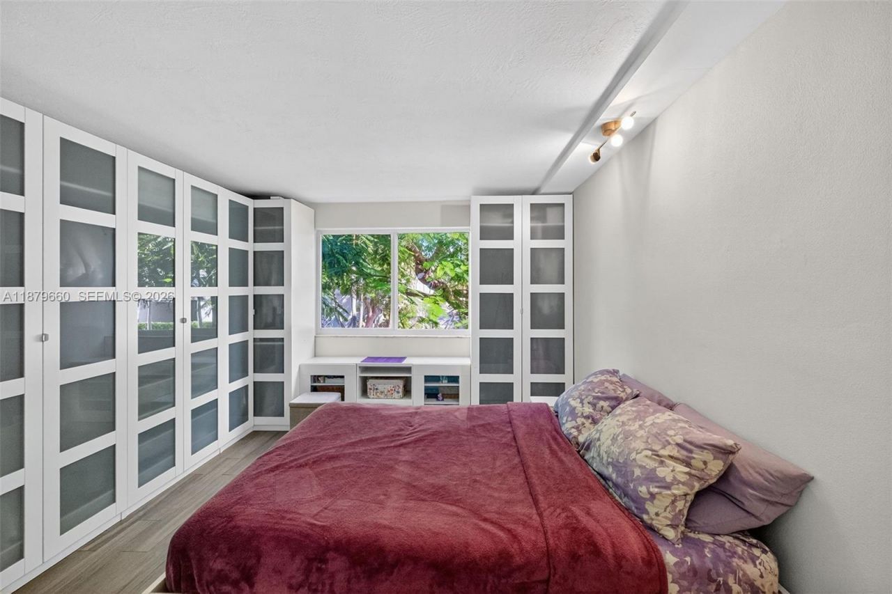 240 Galen Dr, Unit 207, Key Biscayne, FL 33149 Photo