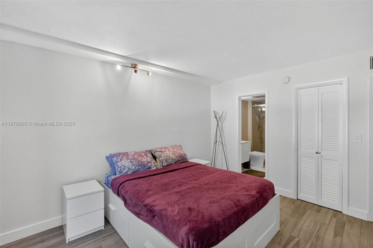 240 Galen Dr, Unit 207, Key Biscayne, FL 33149 Photo