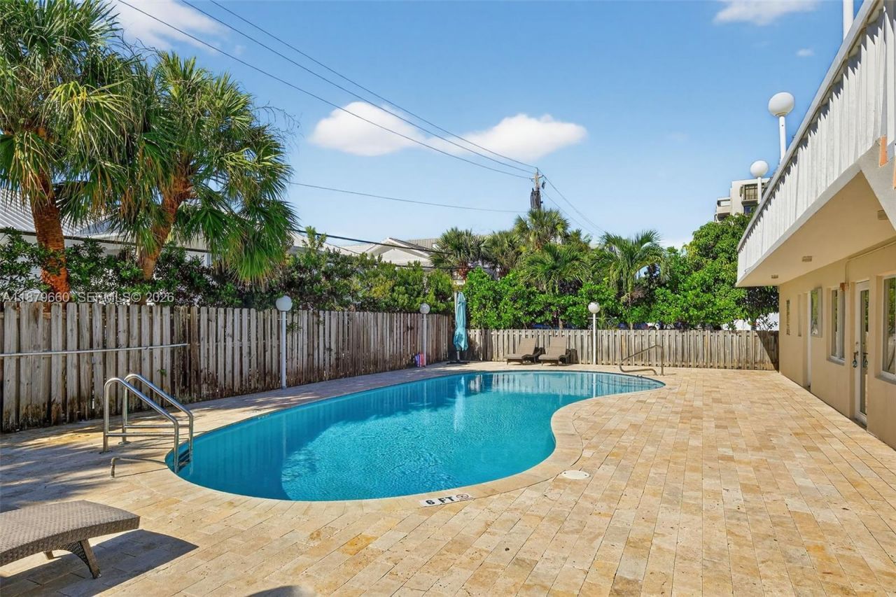 240 Galen Dr, Unit 207, Key Biscayne, FL 33149 Photo