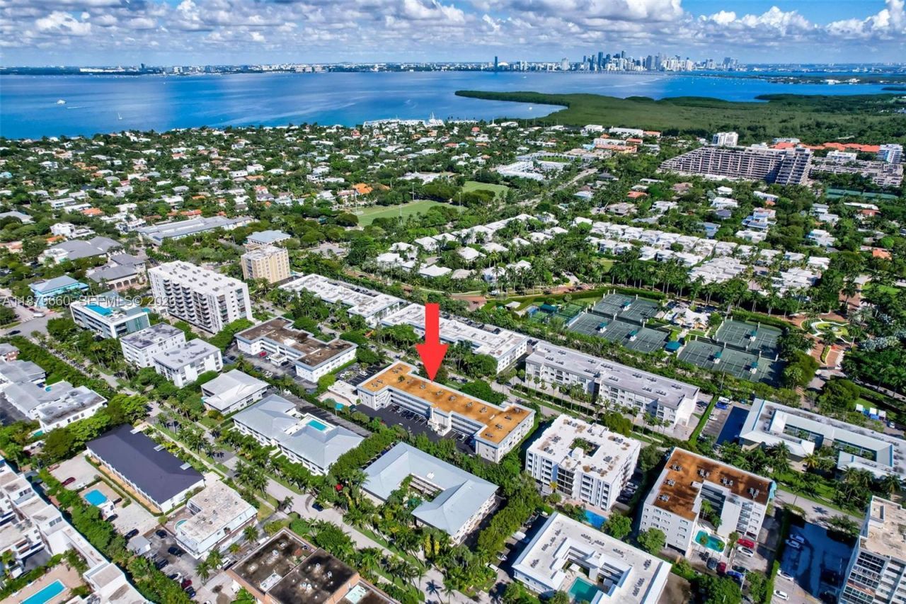 240 Galen Dr, Unit 207, Key Biscayne, FL 33149 Photo