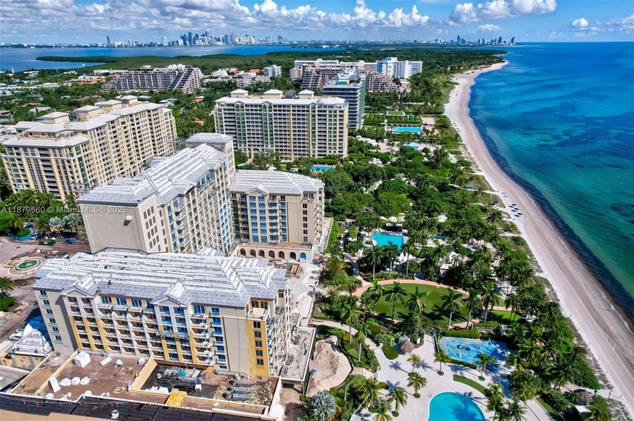 240 Galen Dr, Unit 207, Key Biscayne, FL 33149 Photo