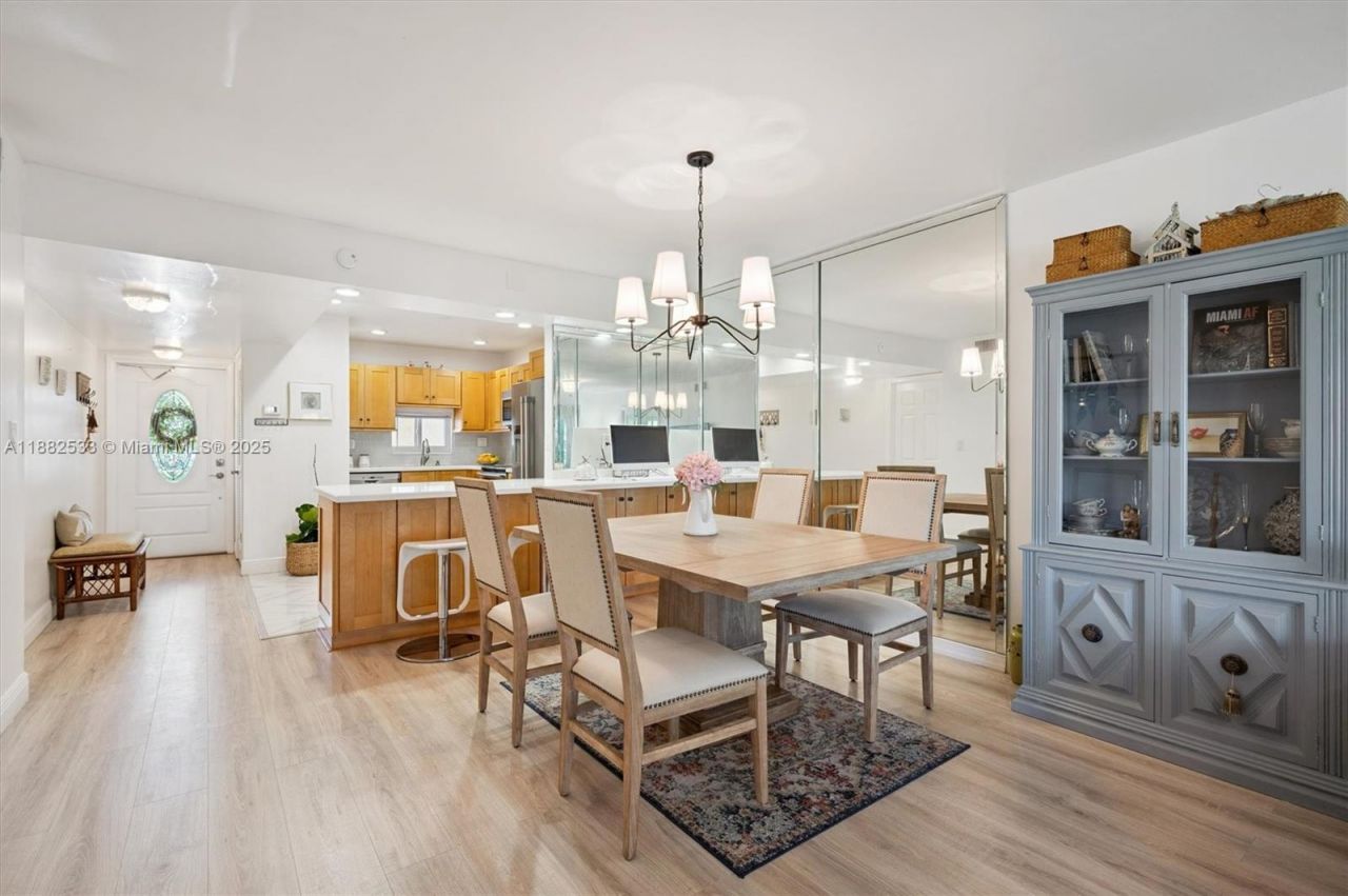 611 S Hollybrook Dr, Unit 205, Pembroke Pines, FL 33025 Photo