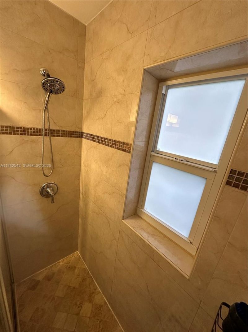 2270 SW 24th St, Miami, FL 33145 Photo