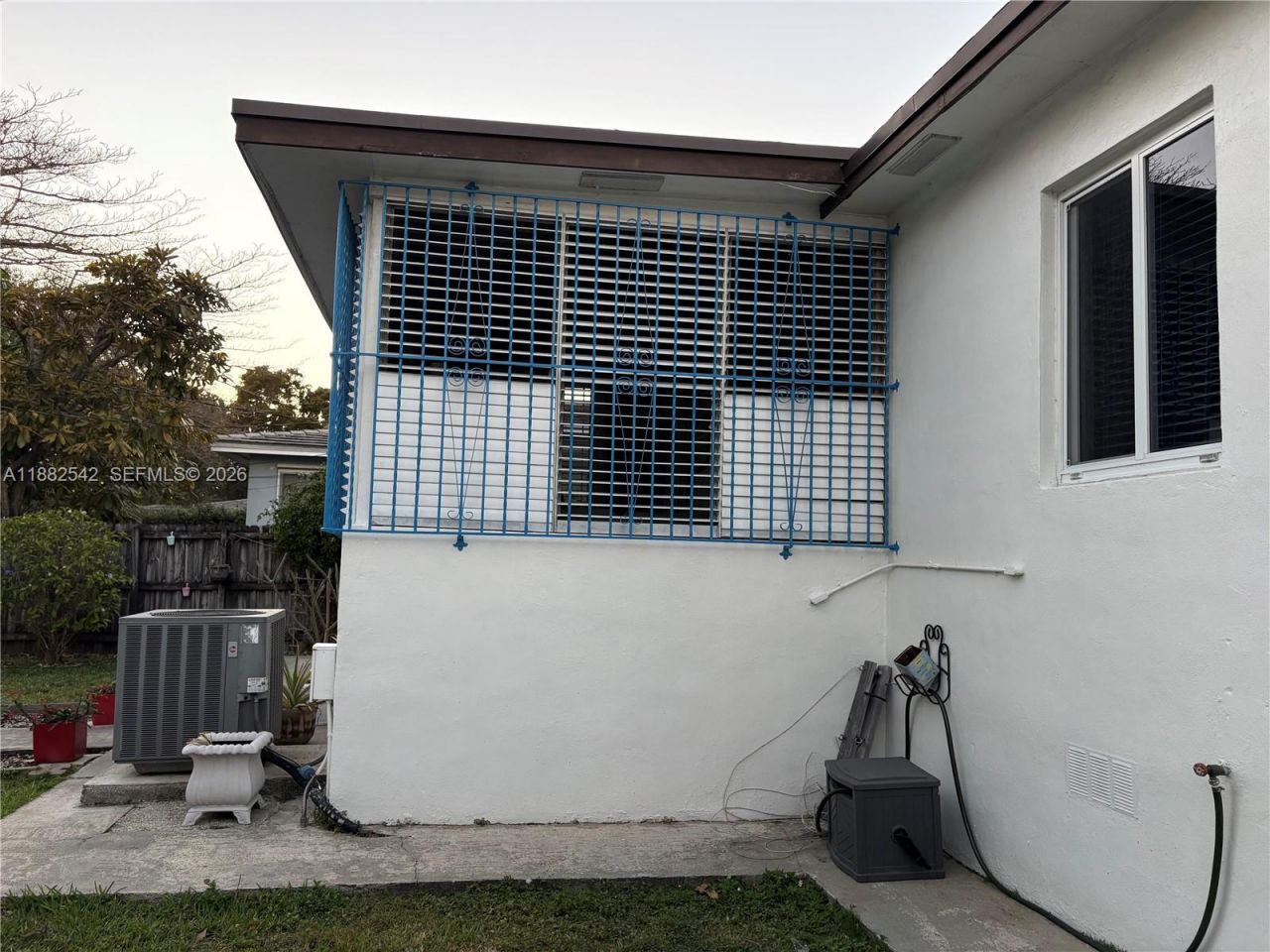 2270 SW 24th St, Miami, FL 33145 Photo