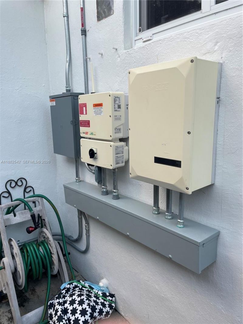 2270 SW 24th St, Miami, FL 33145 Photo