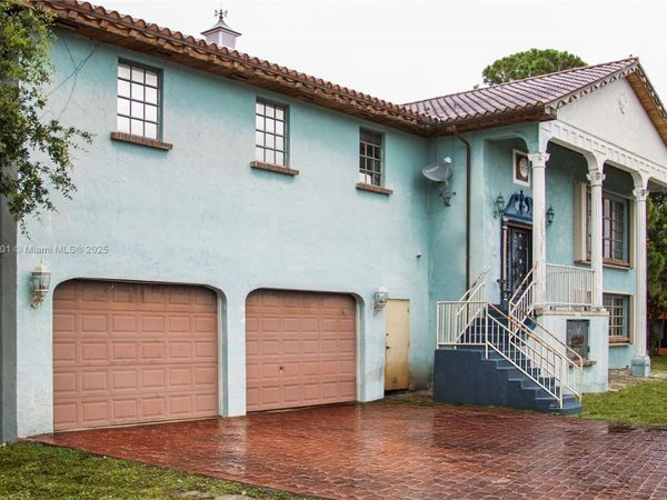 2051 NW 179th St, Miami Gardens, FL 33056