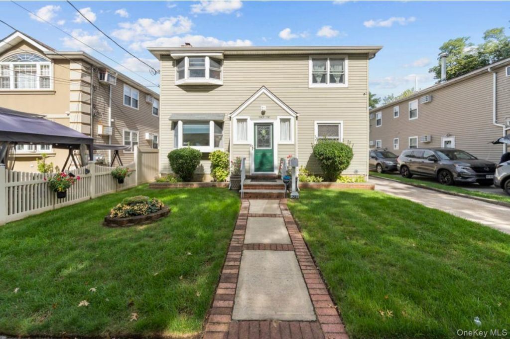 14224 250th Street, Rosedale, NY 11422 Main Photo