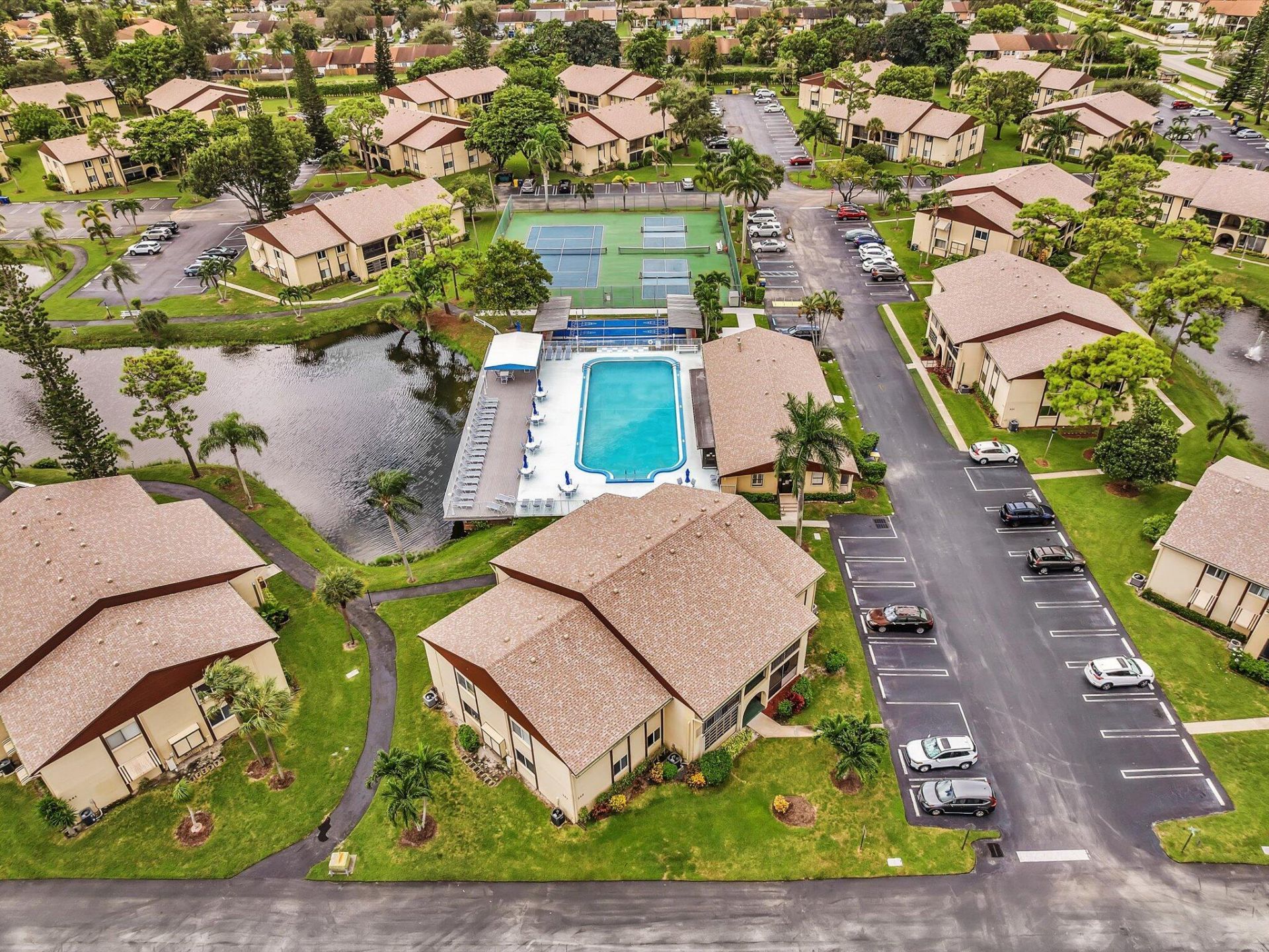 342 Pine Ridge Circle, Unit D-2, Greenacres, FL 33463 Photo