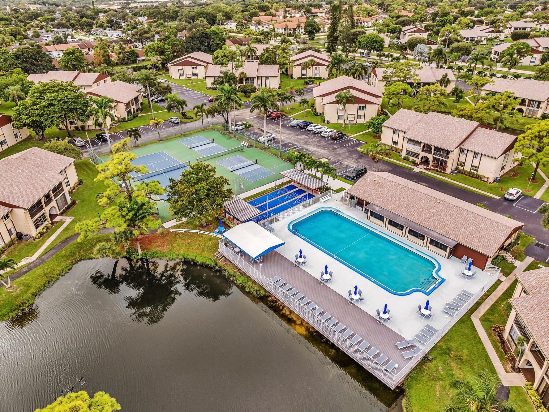 342 Pine Ridge Circle, Unit D-2, Greenacres, FL 33463 Photo