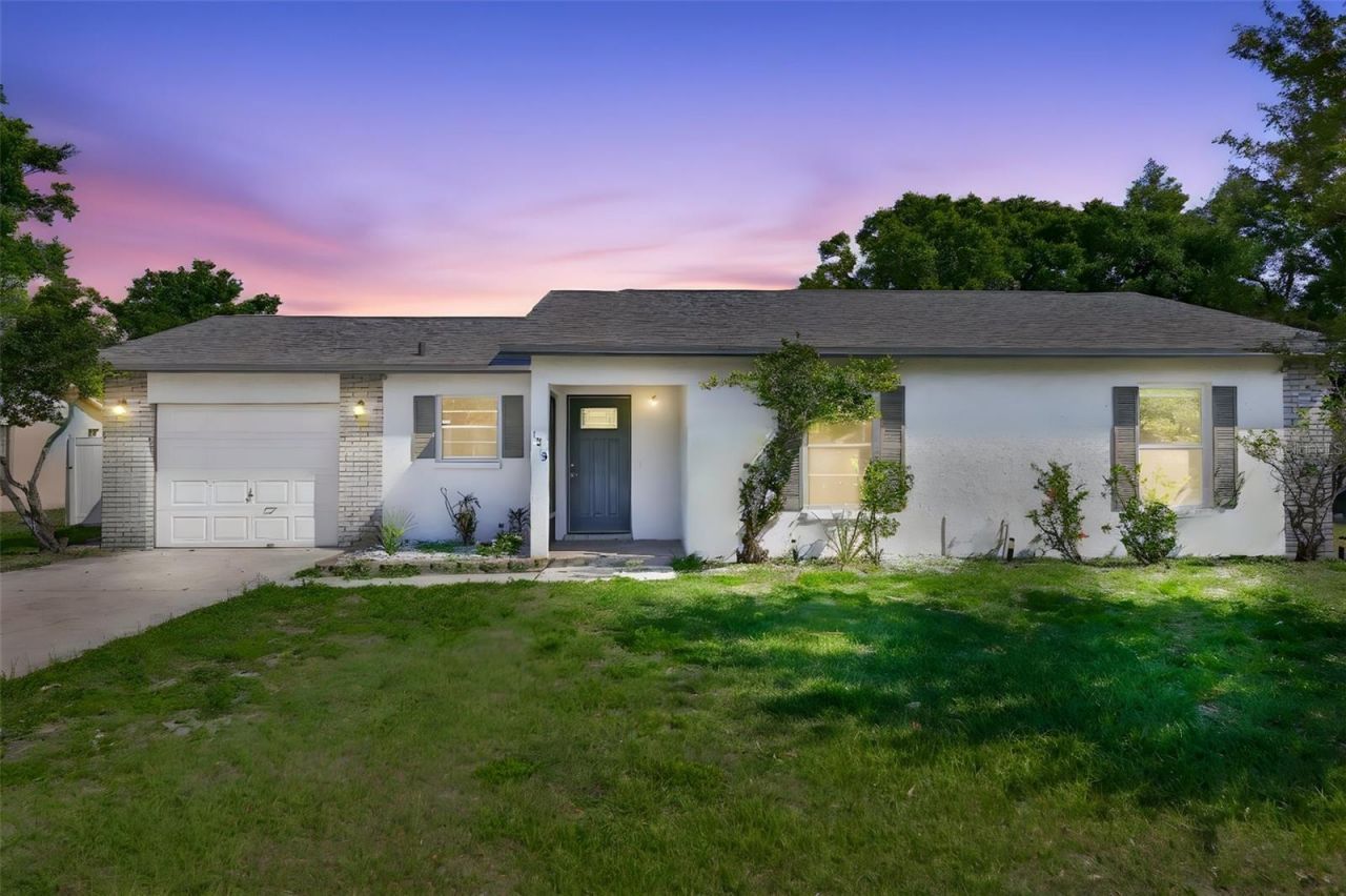 1219 70th Drive E, Sarasota, FL 34243 Main Photo