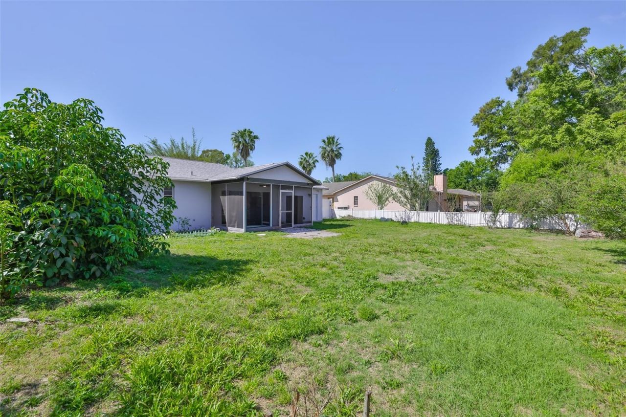 1219 70th Drive E, Sarasota, FL 34243 Photo