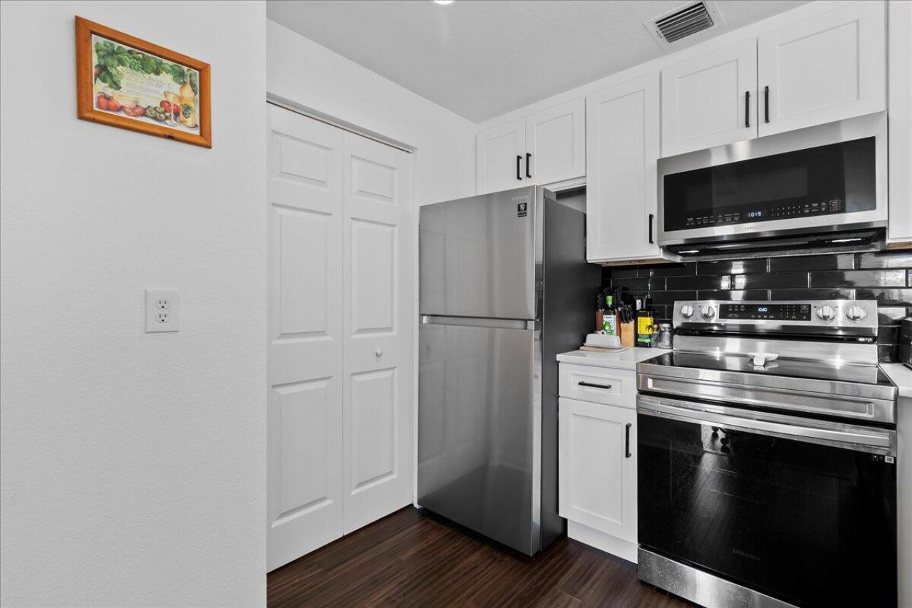 2808 Amalei Drive, Unit 202, Palm Beach Gardens, FL 33410 Photo