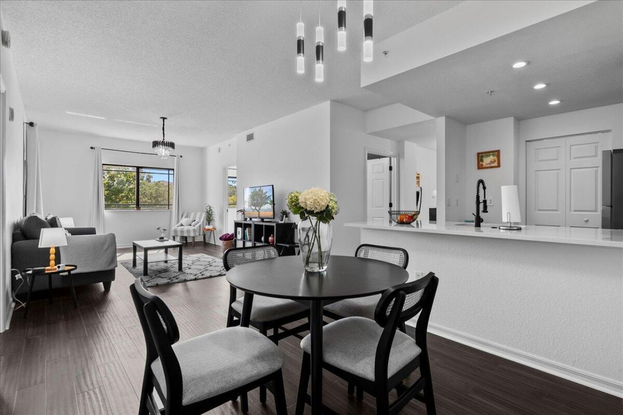 2808 Amalei Drive, Unit 202, Palm Beach Gardens, FL 33410 Photo