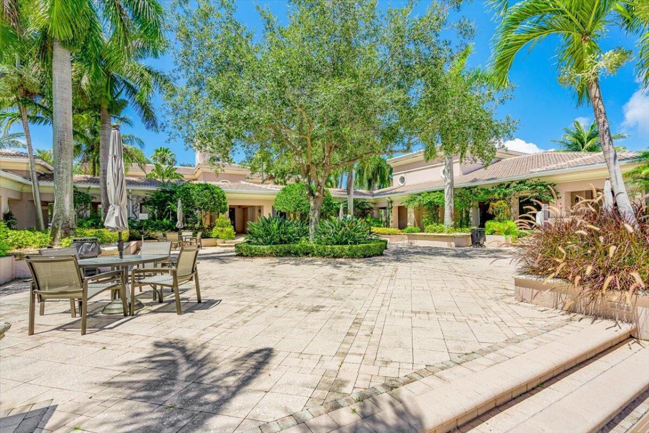 2808 Amalei Drive, Unit 202, Palm Beach Gardens, FL 33410 Photo