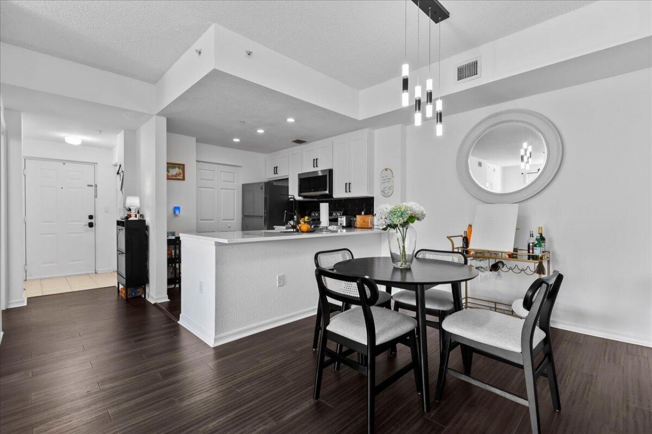 2808 Amalei Drive, Unit 202, Palm Beach Gardens, FL 33410 Photo