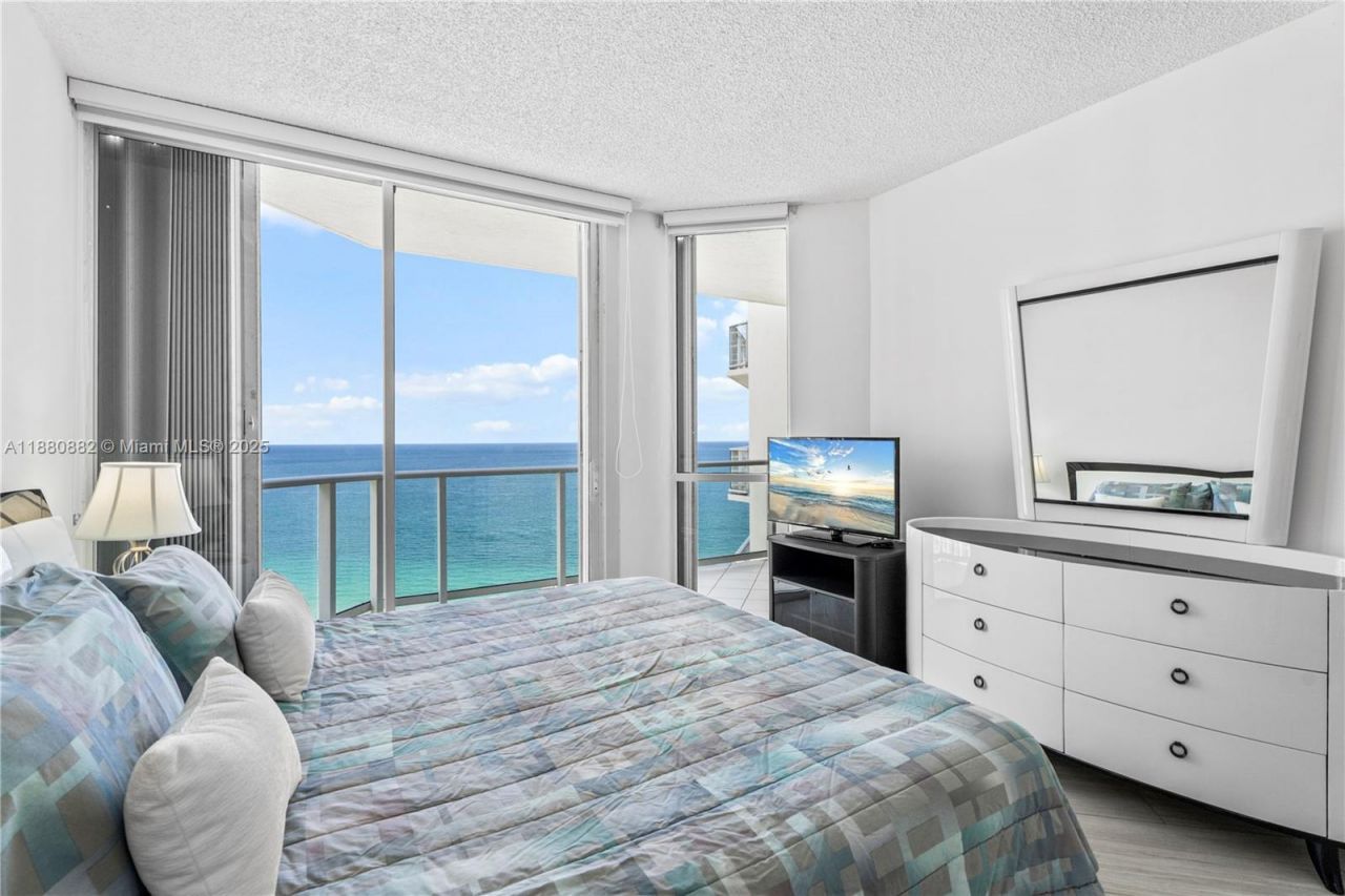 16485 Collins Ave, Unit PH35C, Sunny Isles Beach, FL 33160 Photo