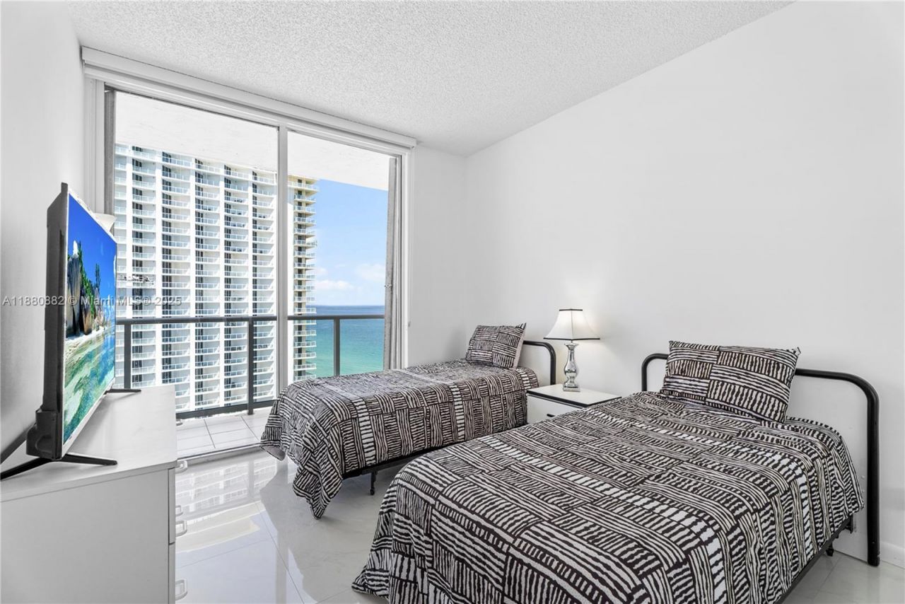 16485 Collins Ave, Unit PH35C, Sunny Isles Beach, FL 33160 Photo