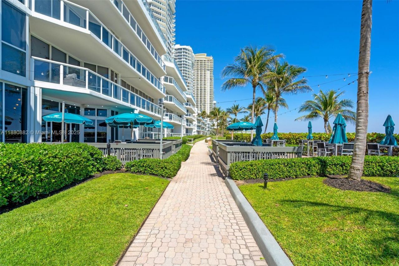 16485 Collins Ave, Unit PH35C, Sunny Isles Beach, FL 33160 Photo