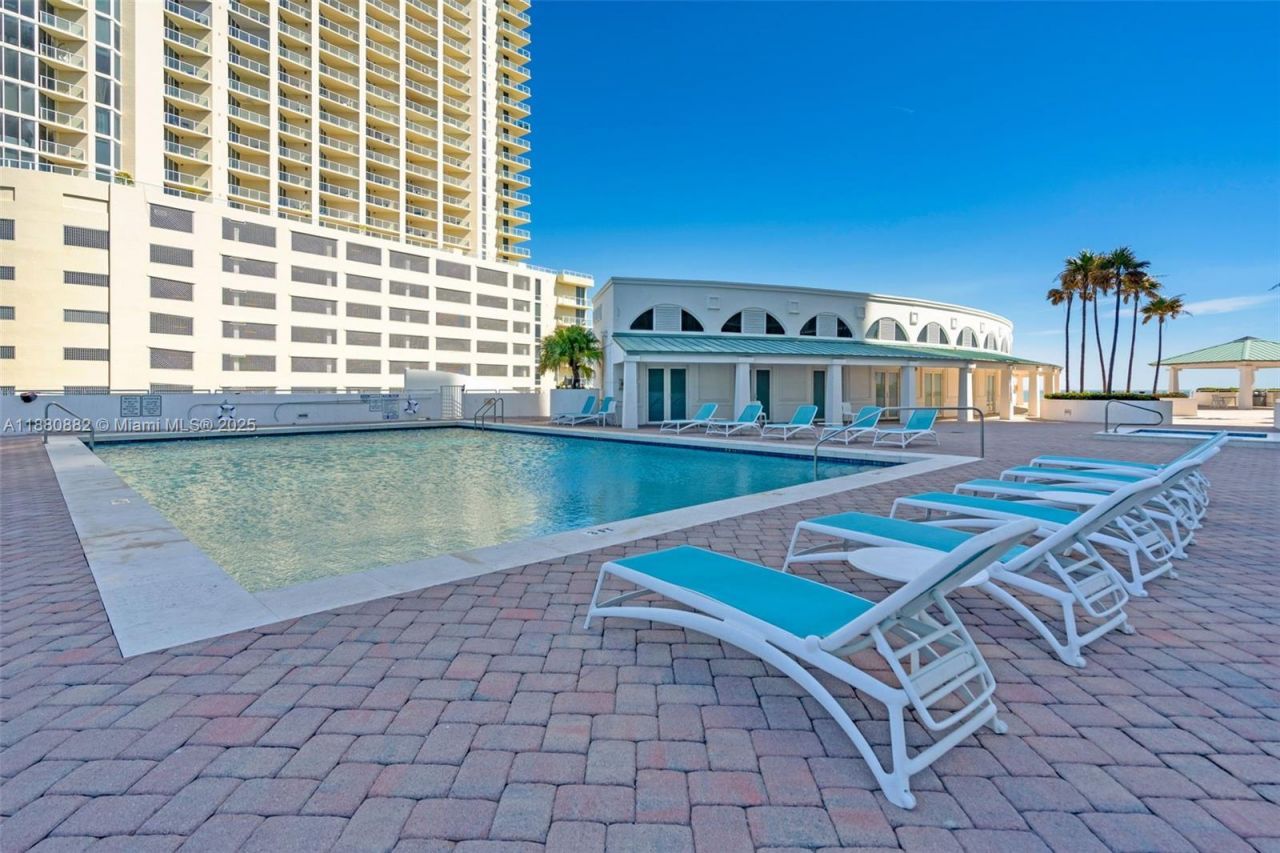 16485 Collins Ave, Unit PH35C, Sunny Isles Beach, FL 33160 Photo