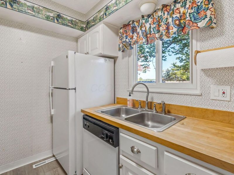 590 Willis Lane, Delaware, OH 43015 Photo 13