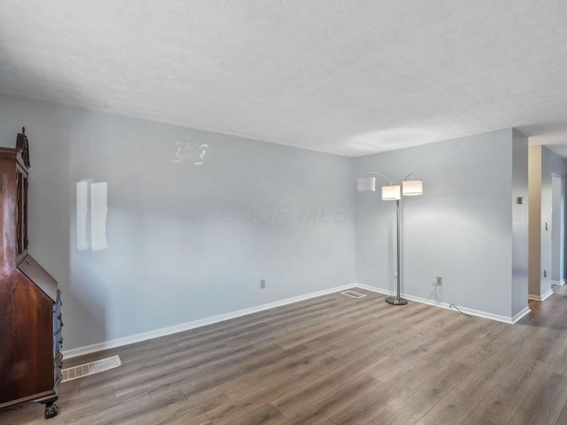 590 Willis Lane, Delaware, OH 43015 Photo 8