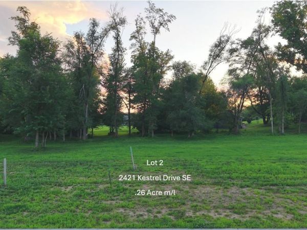 2421 Kestrel Drive SE, Cedar Rapids, IA 52403