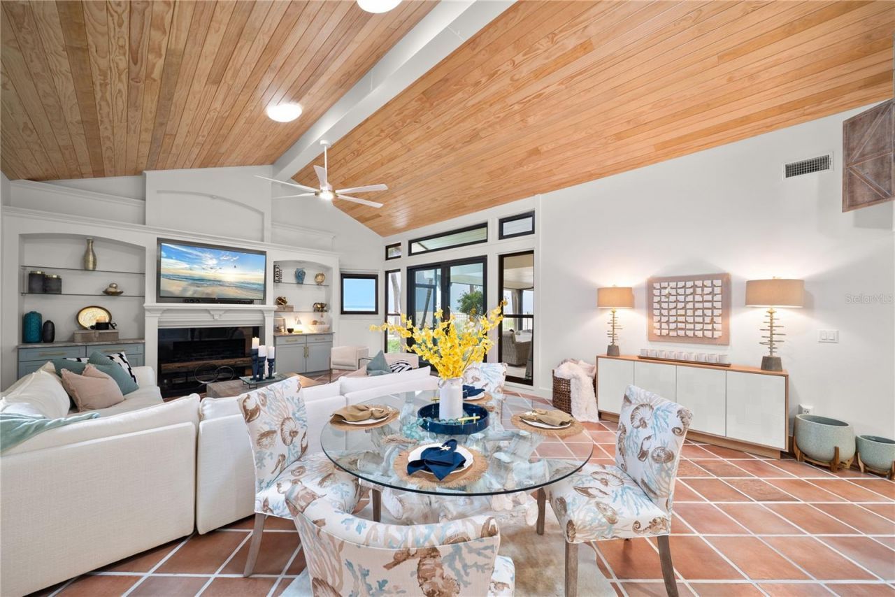 718 Golden Beach Boulevard, Unit 1, Venice, FL 34285 Photo