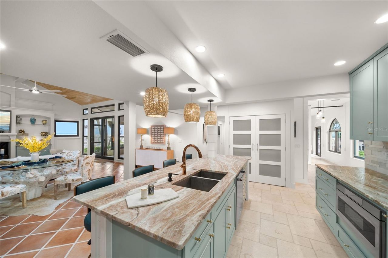 718 Golden Beach Boulevard, Unit 1, Venice, FL 34285 Photo