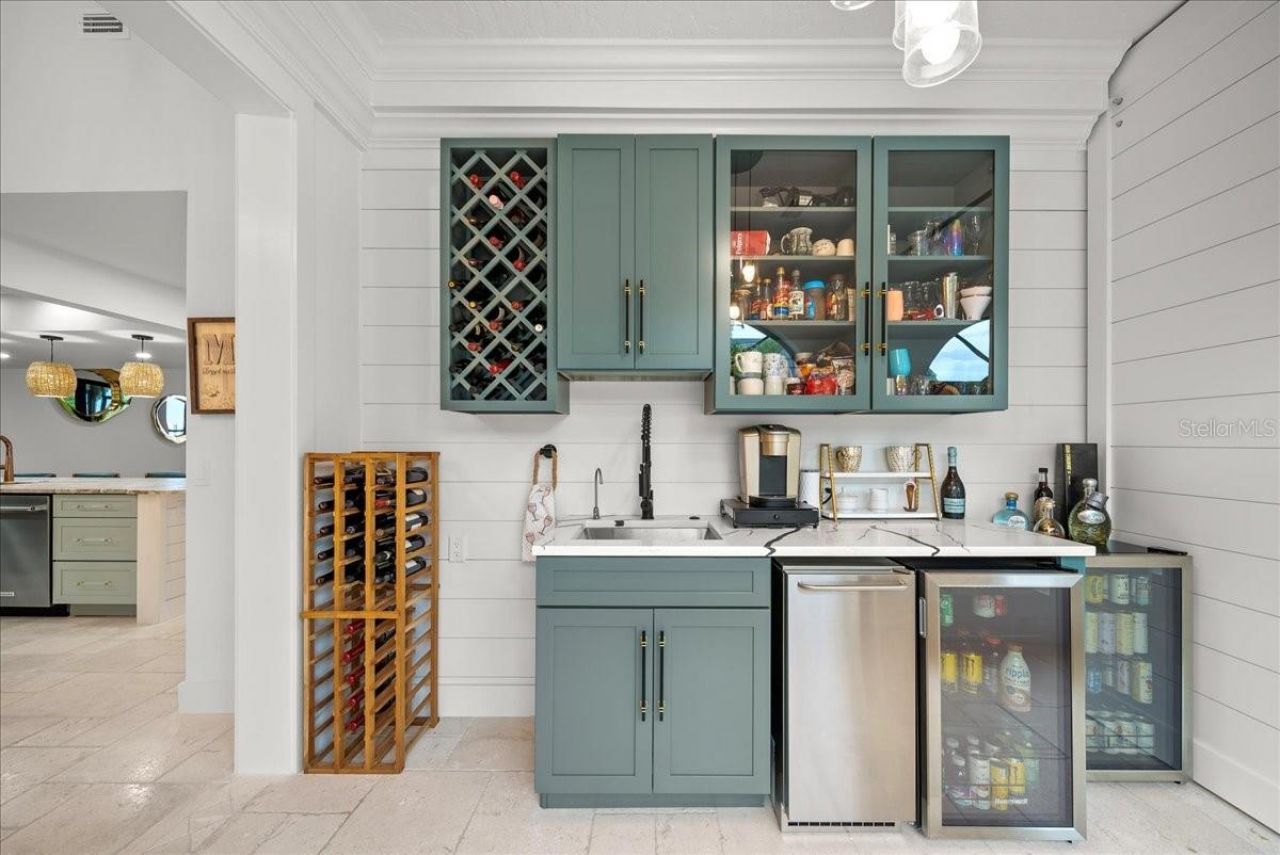 718 Golden Beach Boulevard, Unit 1, Venice, FL 34285 Photo