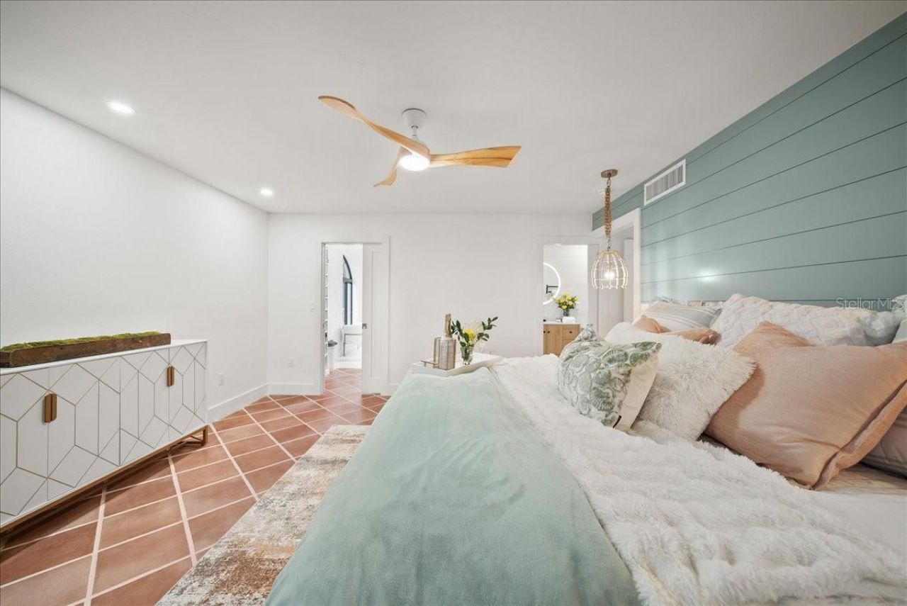 718 Golden Beach Boulevard, Unit 1, Venice, FL 34285 Photo