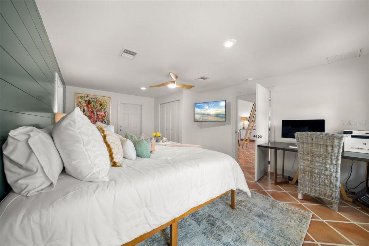 718 Golden Beach Boulevard, Unit 1, Venice, FL 34285 Photo