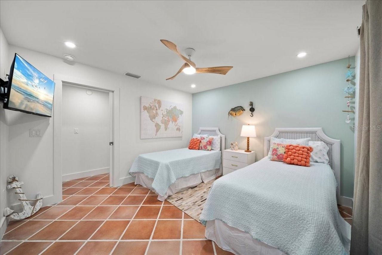 718 Golden Beach Boulevard, Unit 1, Venice, FL 34285 Photo