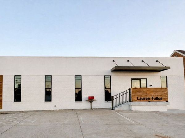 363 W Main St, Hendersonville, TN 37075