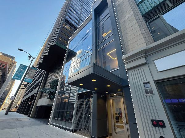 6 S Clark Street, Chicago, IL 60603