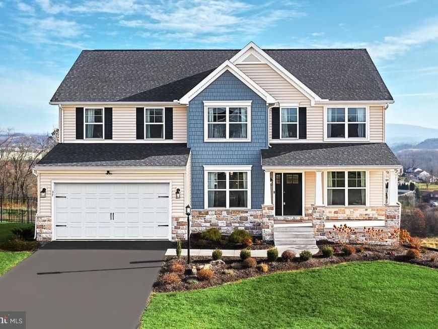 1990 Settlers Ridge, Unit LOT 5, Slatington, PA 18080 Main Photo