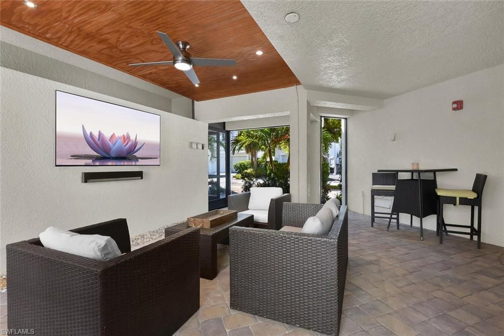 684 10th Ave S, Unit D1, Naples, FL 34102 Photo