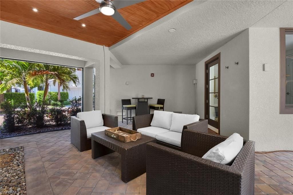 684 10th Ave S, Unit D1, Naples, FL 34102 Photo