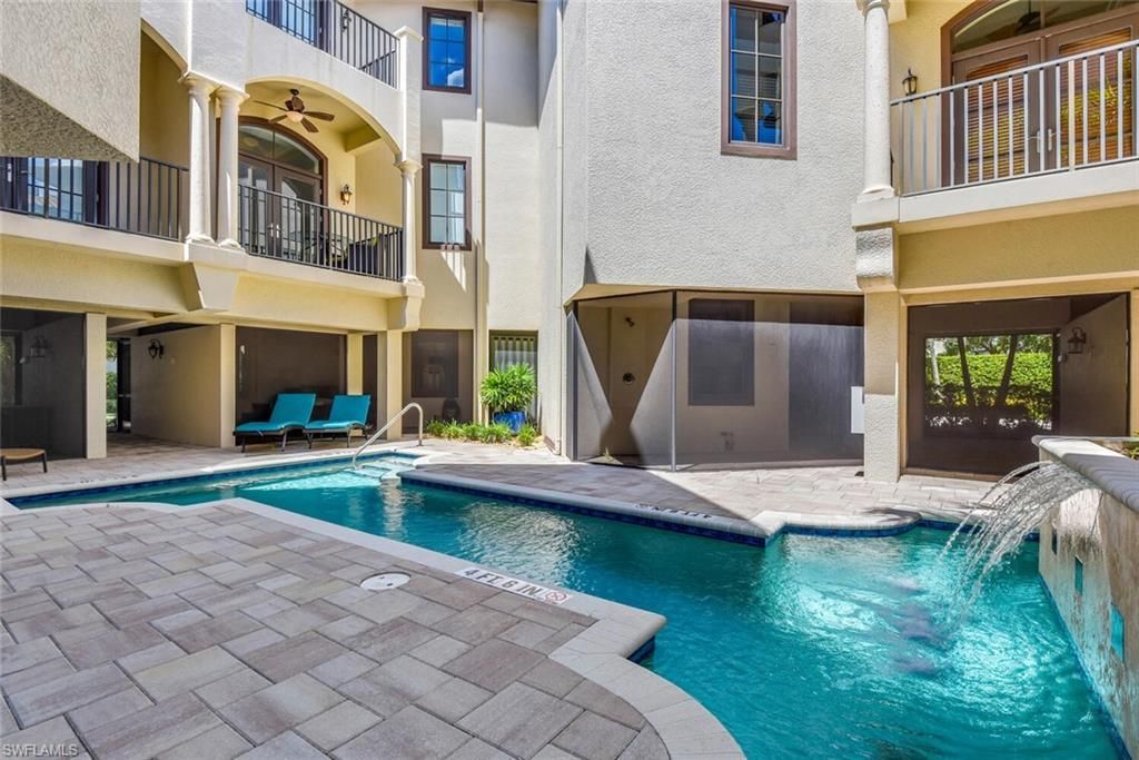 684 10th Ave S, Unit D1, Naples, FL 34102 Photo