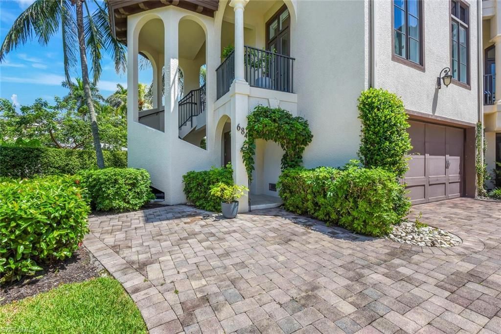 684 10th Ave S, Unit D1, Naples, FL 34102 Photo