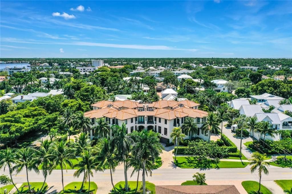 684 10th Ave S, Unit D1, Naples, FL 34102 Photo