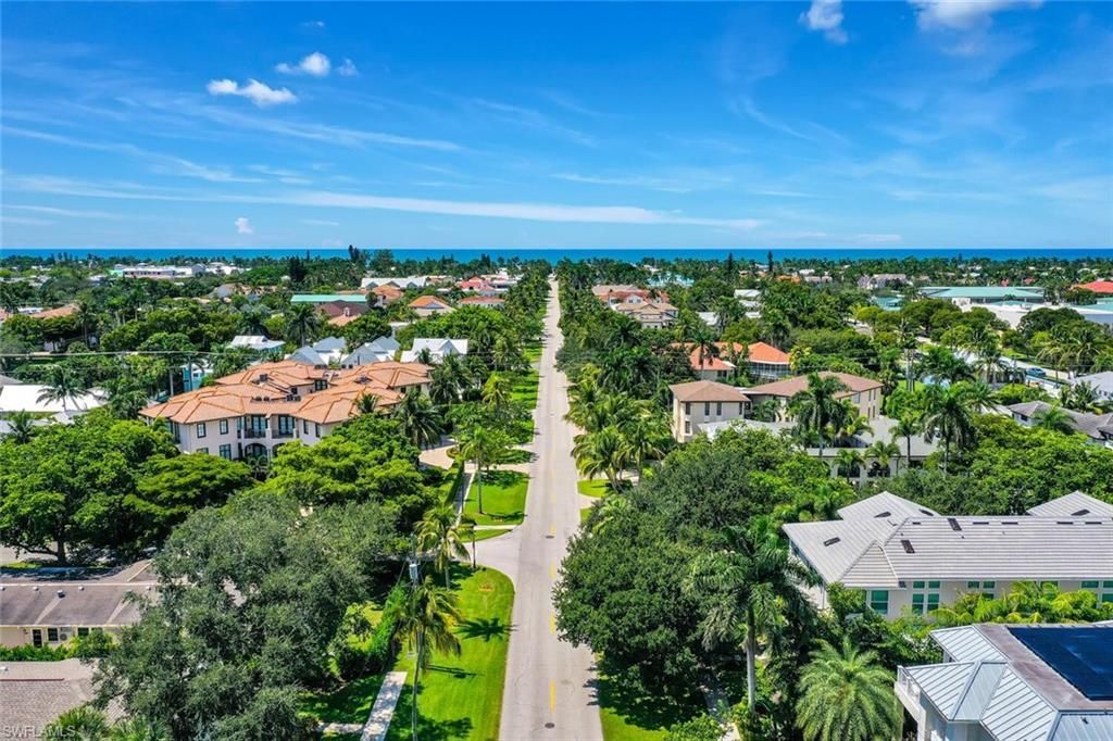 684 10th Ave S, Unit D1, Naples, FL 34102 Photo