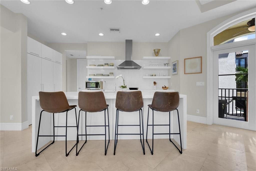 684 10th Ave S, Unit D1, Naples, FL 34102 Photo