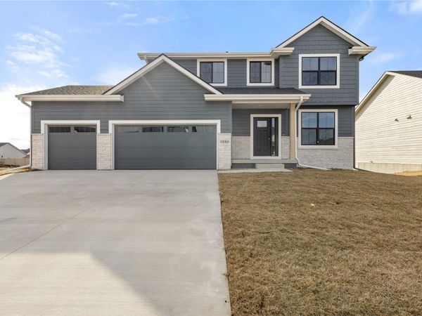 2580 SE Kettleridge Lane, Waukee, IA 50263