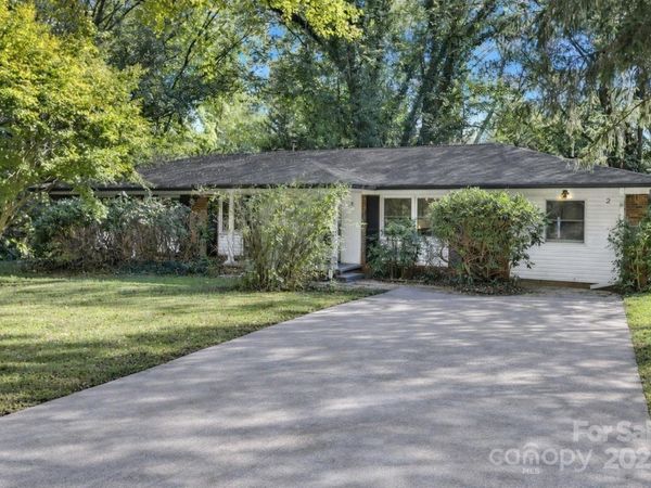 2 Fernbrook Place, Asheville, NC 28804